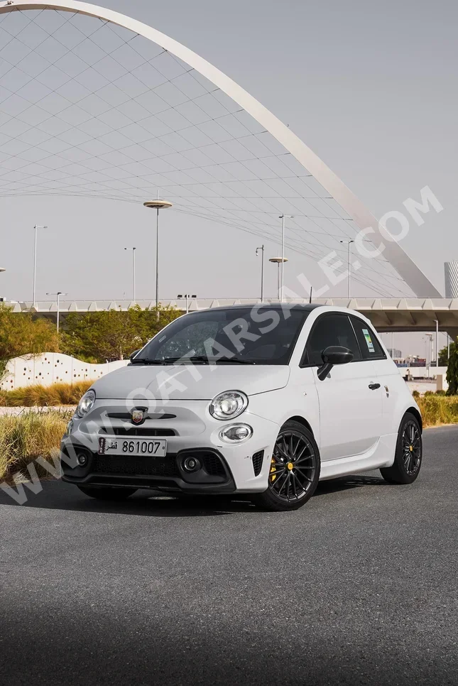 Fiat  595  Abarth  2022  Automatic  47,500 Km  4 Cylinder  Front Wheel Drive (FWD)  Hatchback  White  With Warranty