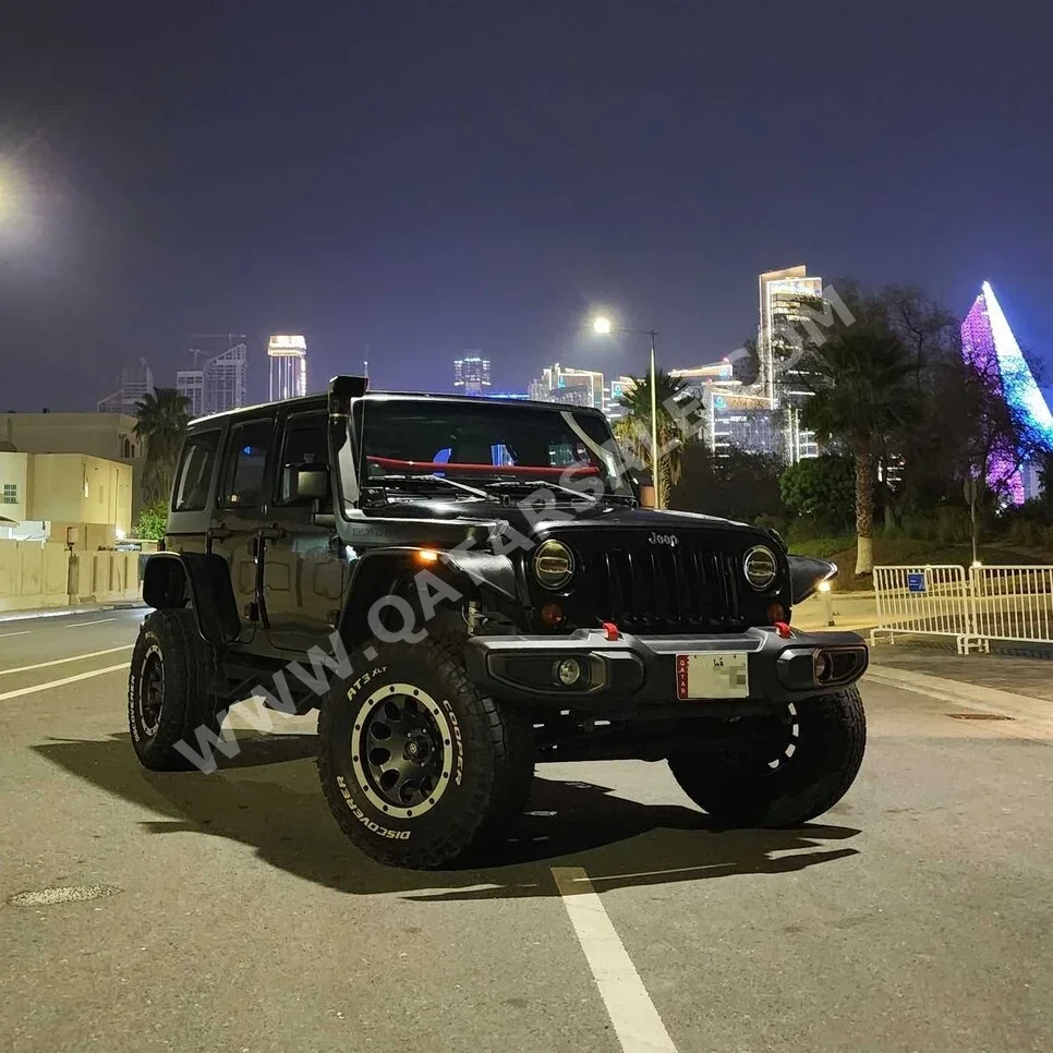 Jeep  Wrangler  Sahara  2012  Automatic  214,000 Km  6 Cylinder  Four Wheel Drive (4WD)  SUV  Black