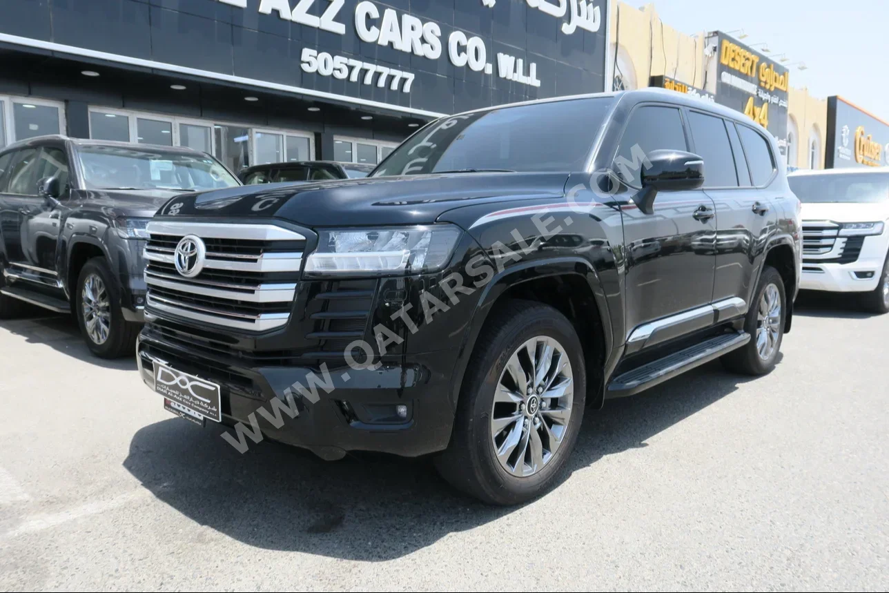 Toyota  Land Cruiser  GXR Twin Turbo  2023  Automatic  6,000 Km  6 Cylinder  Four Wheel Drive (4WD)  SUV  Black  With Warranty