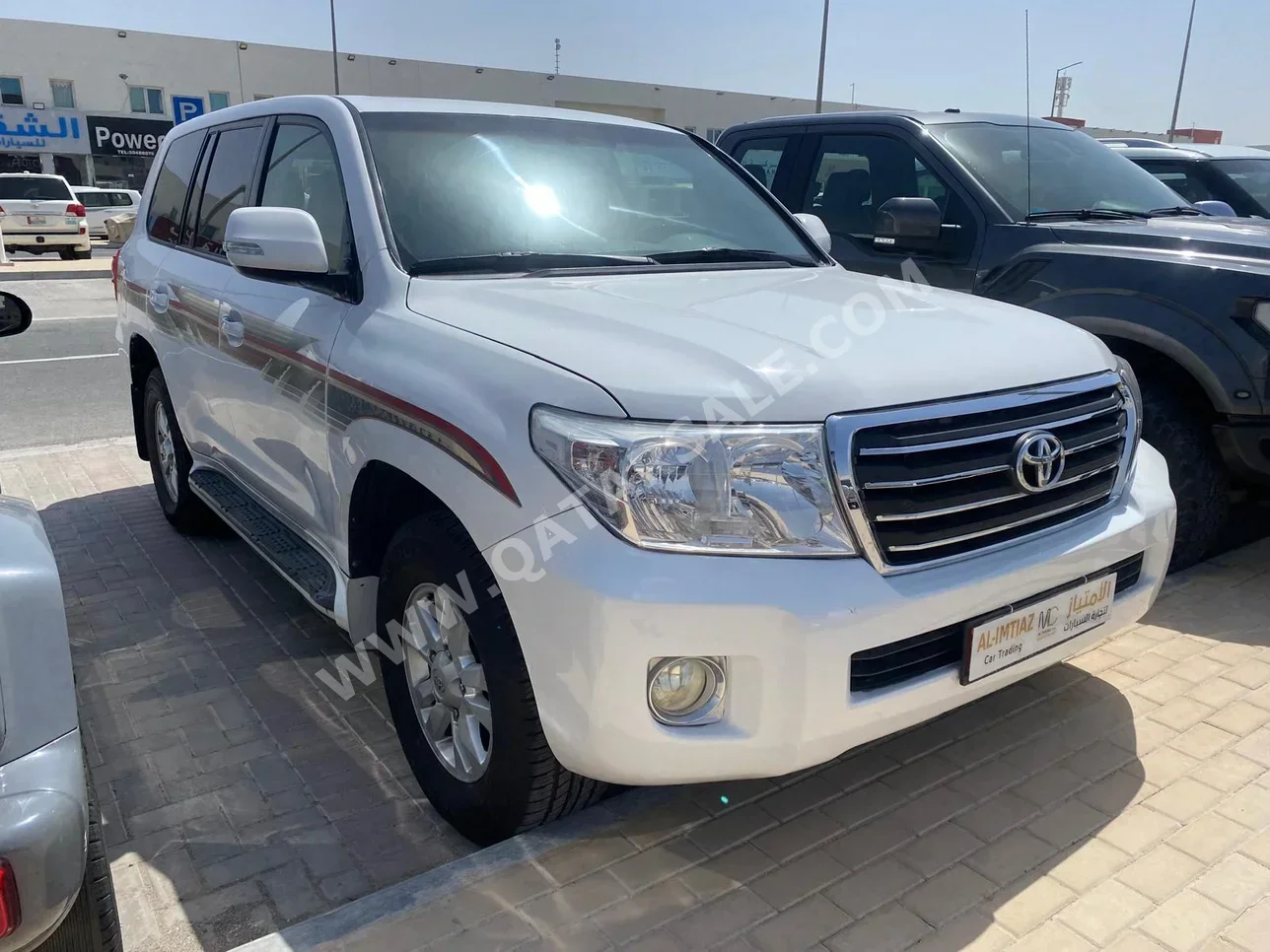 Toyota  Land Cruiser  GXR  2012  Automatic  270,000 Km  6 Cylinder  Four Wheel Drive (4WD)  SUV  White