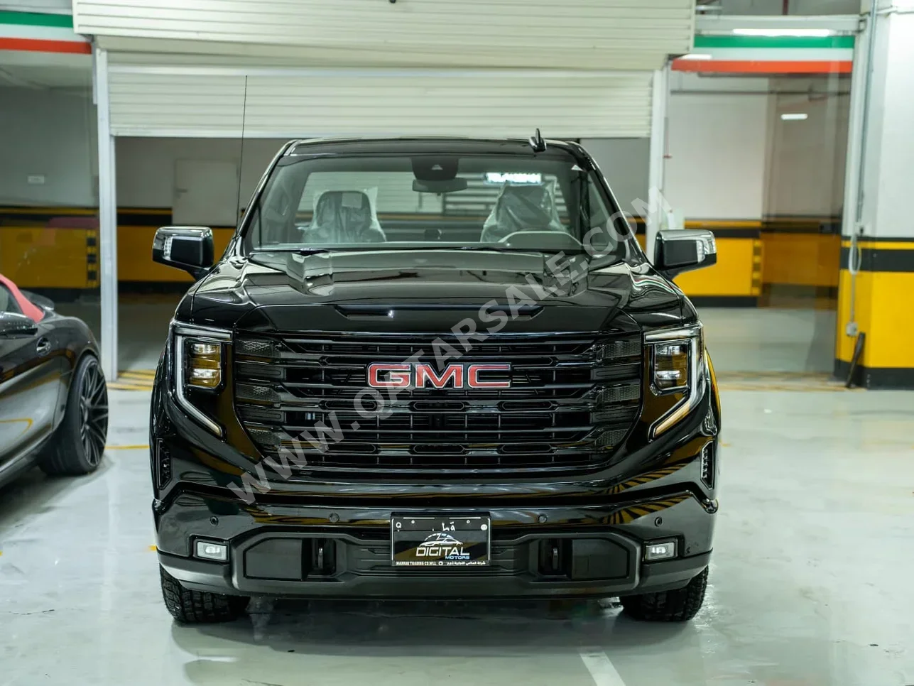 GMC  Sierra  Elevation  2024  Automatic  0 Km  8 Cylinder  Four Wheel Drive (4WD)  Pick Up  Black  With Warranty