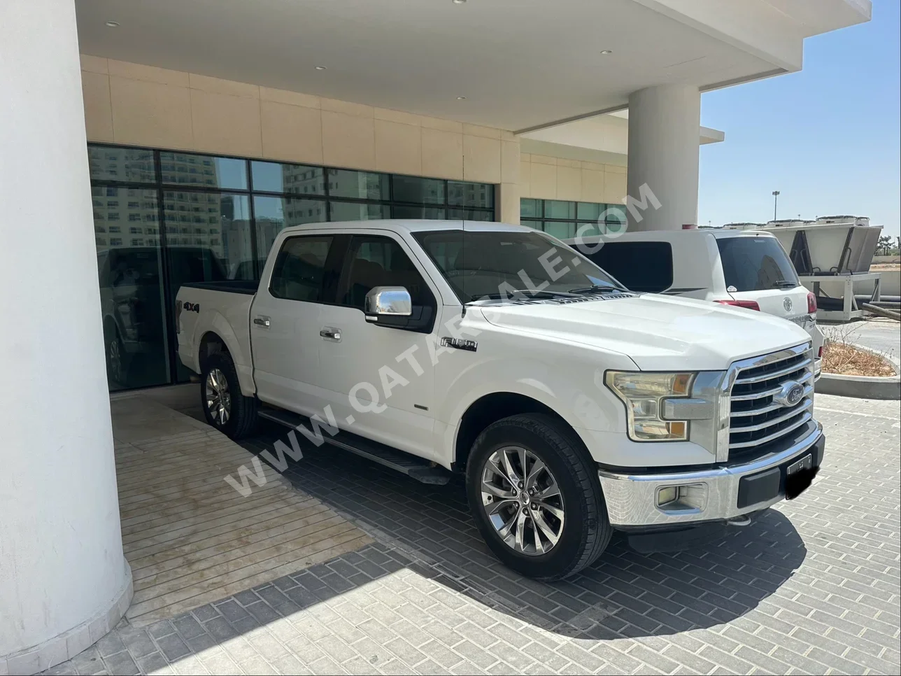 Ford  F  150  2016  Automatic  125,000 Km  6 Cylinder  Four Wheel Drive (4WD)  Pick Up  White