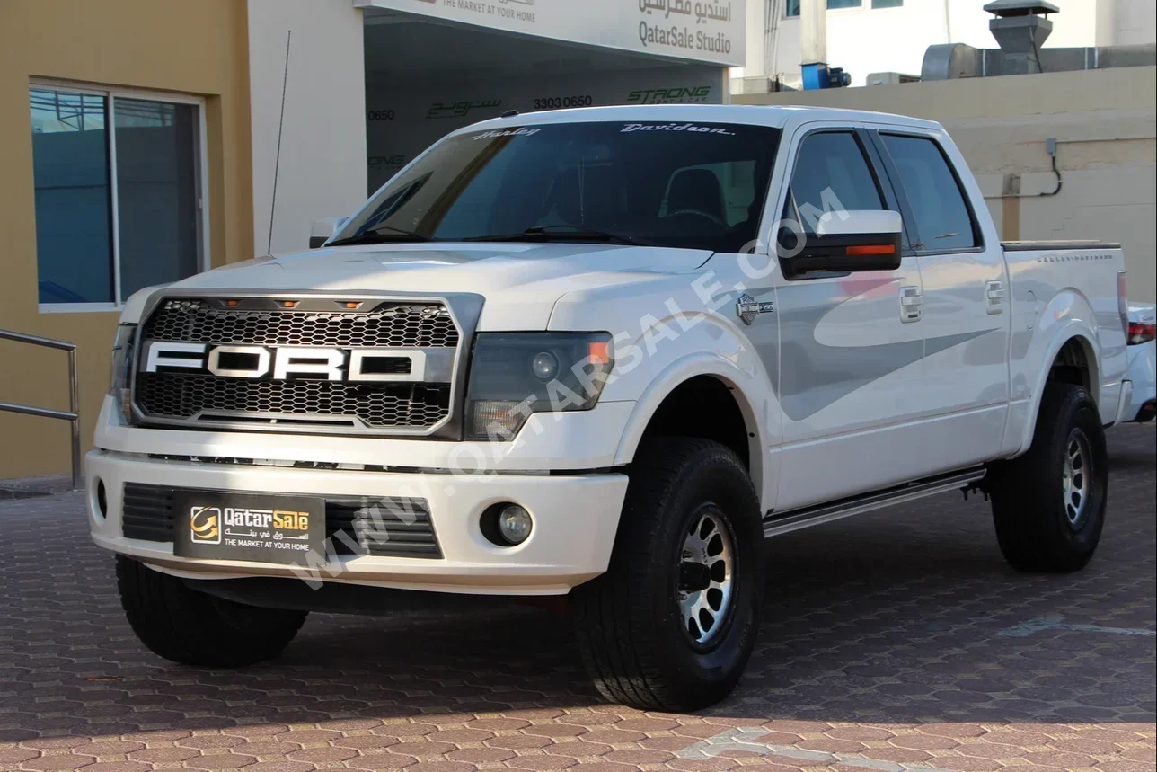 Ford  F  150 harley davidson  2012  Automatic  155,000 Km  8 Cylinder  Four Wheel Drive (4WD)  Pick Up  White