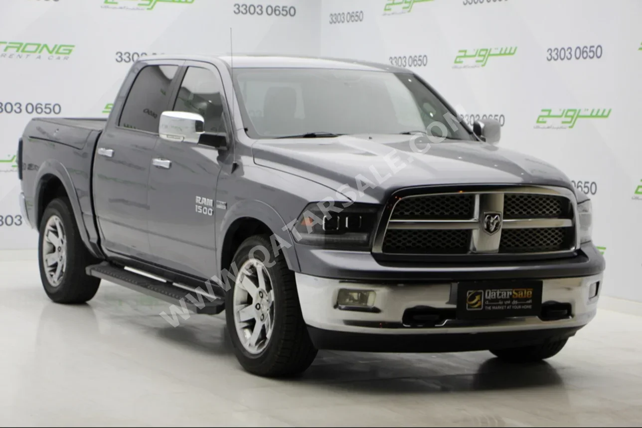 Dodge  Ram  laramie  2011  Automatic  200,000 Km  8 Cylinder  Four Wheel Drive (4WD)  Pick Up  Gray