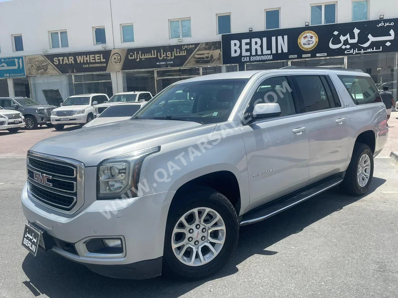 GMC  Yukon  XL  2019  Automatic  164,000 Km  8 Cylinder  Four Wheel Drive (4WD)  SUV  Silver