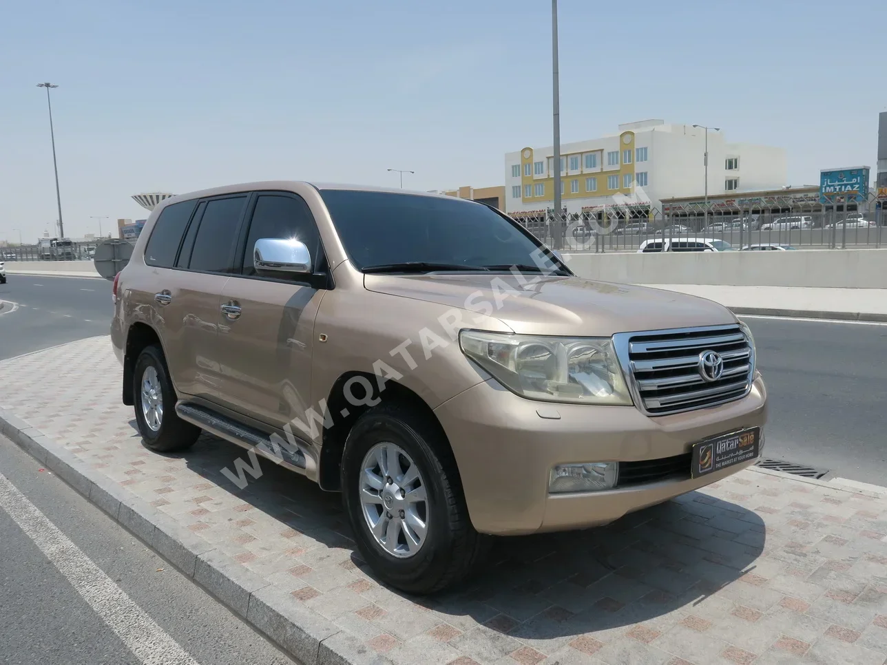  Toyota  Land Cruiser  GXR  2010  Automatic  376,000 Km  8 Cylinder  Four Wheel Drive (4WD)  SUV  Gold  With Warranty