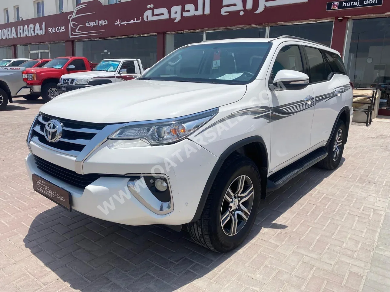 Toyota  Fortuner  2016  Automatic  285,000 Km  4 Cylinder  Four Wheel Drive (4WD)  SUV  White