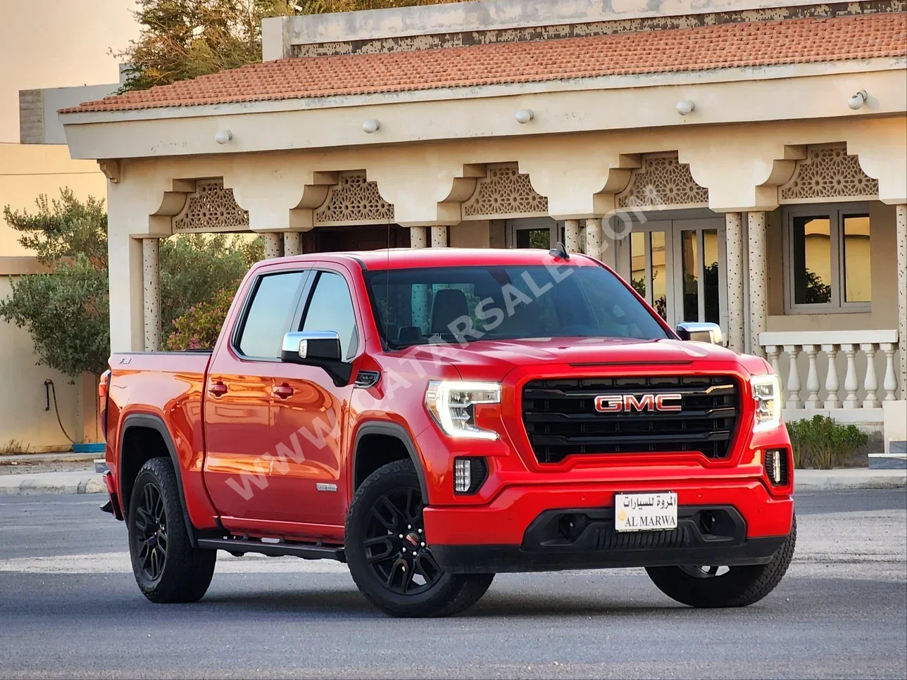  GMC  Sierra  Elevation  2022  Automatic  19,000 Km  8 Cylinder  Four Wheel Drive (4WD)  Pick Up  Red  With Warranty