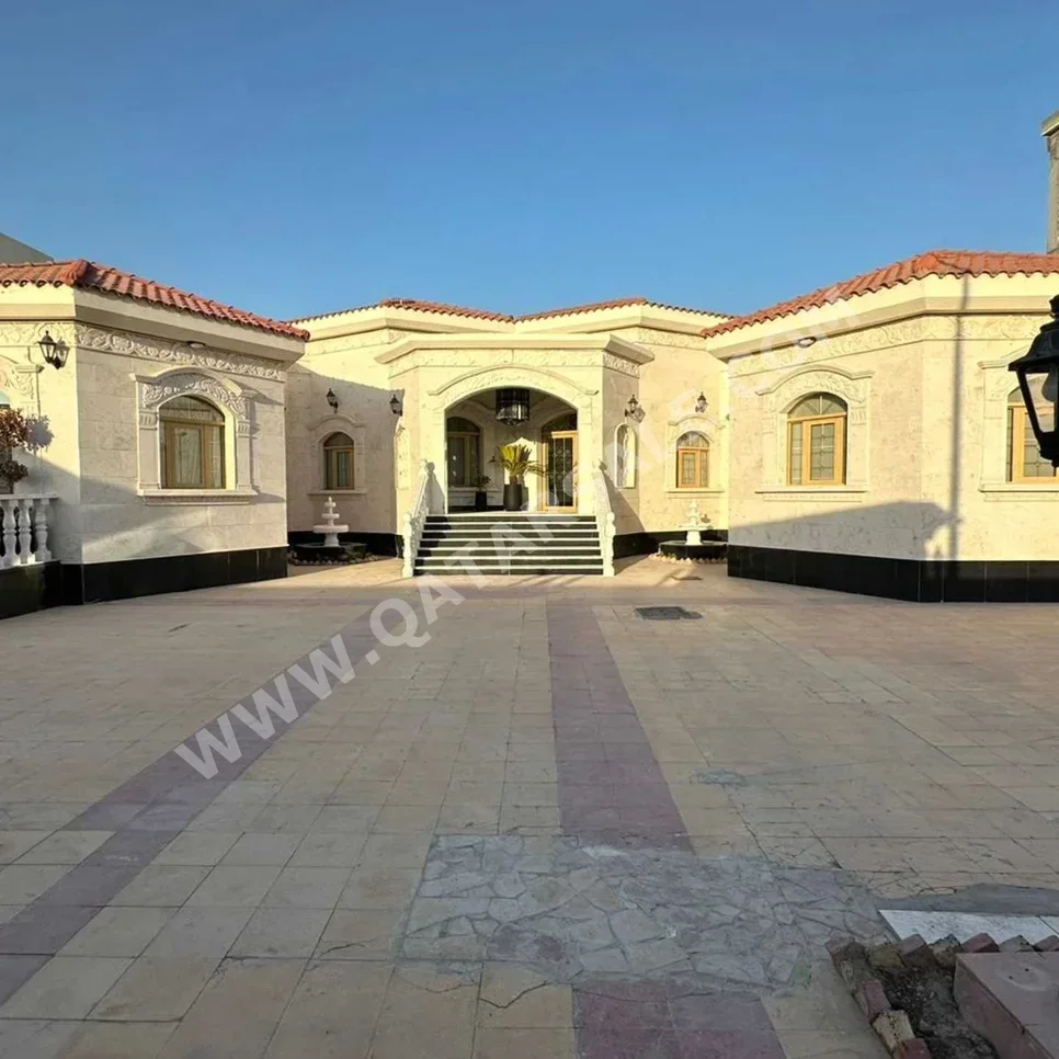 Family Residential  - Not Furnished  - Doha  - Jeryan Nejaima  - 5 Bedrooms