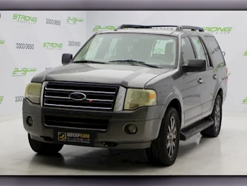 Ford  Expedition  2013  Automatic  189,902 Km  8 Cylinder  Four Wheel Drive (4WD)  SUV  Gray
