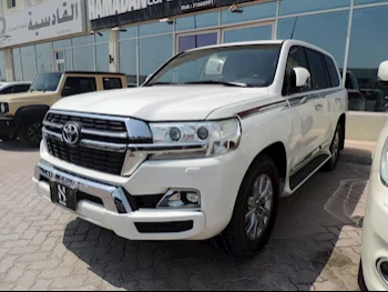 Toyota  Land Cruiser  GXR  2019  Automatic  149,000 Km  8 Cylinder  Four Wheel Drive (4WD)  SUV  White