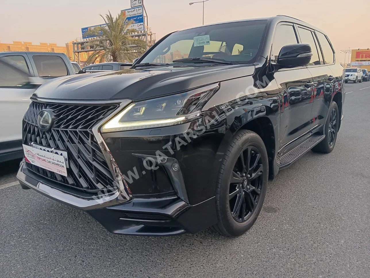 Lexus  LX  570 S Black Edition  2020  Automatic  118,000 Km  8 Cylinder  Four Wheel Drive (4WD)  SUV  Black