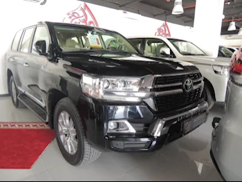 Toyota  Land Cruiser  GXR  2021  Automatic  112,000 Km  8 Cylinder  Four Wheel Drive (4WD)  SUV  Black