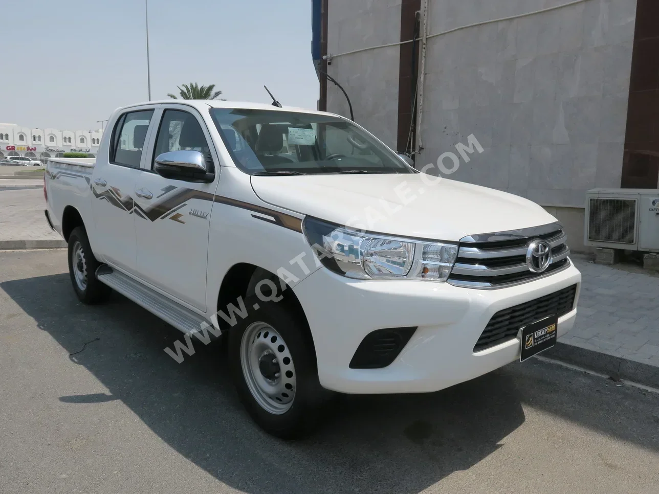 Toyota  Hilux  2024  Automatic  0 Km  4 Cylinder  Four Wheel Drive (4WD)  Pick Up  White  With Warranty