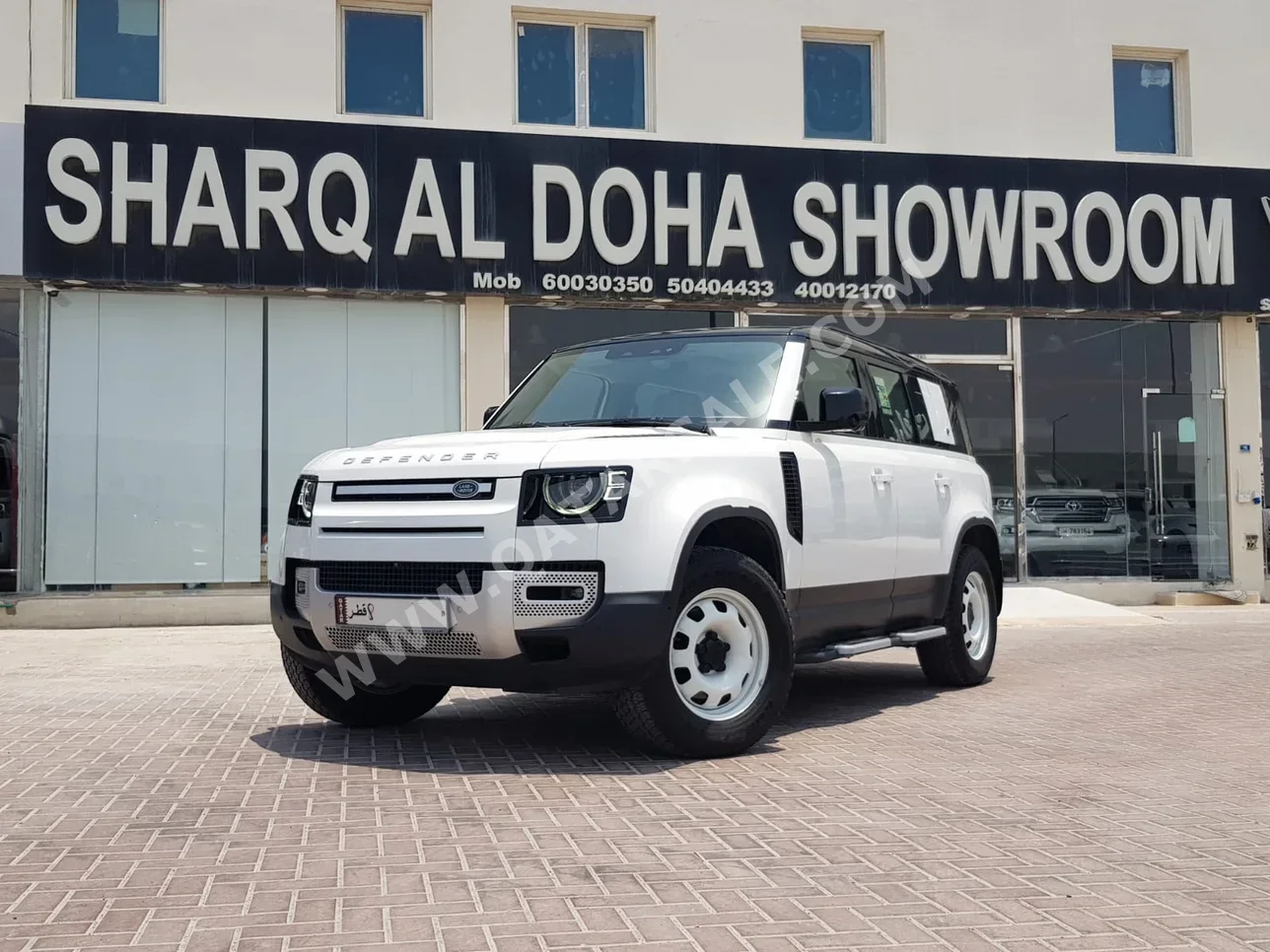 Land Rover  Defender  2023  Automatic  27,000 Km  6 Cylinder  Four Wheel Drive (4WD)  SUV  White