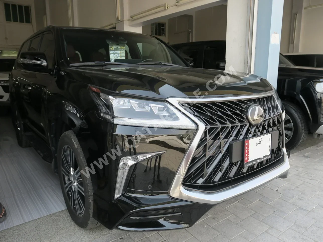 Lexus  LX  570  2019  Automatic  102,000 Km  8 Cylinder  Four Wheel Drive (4WD)  SUV  Black