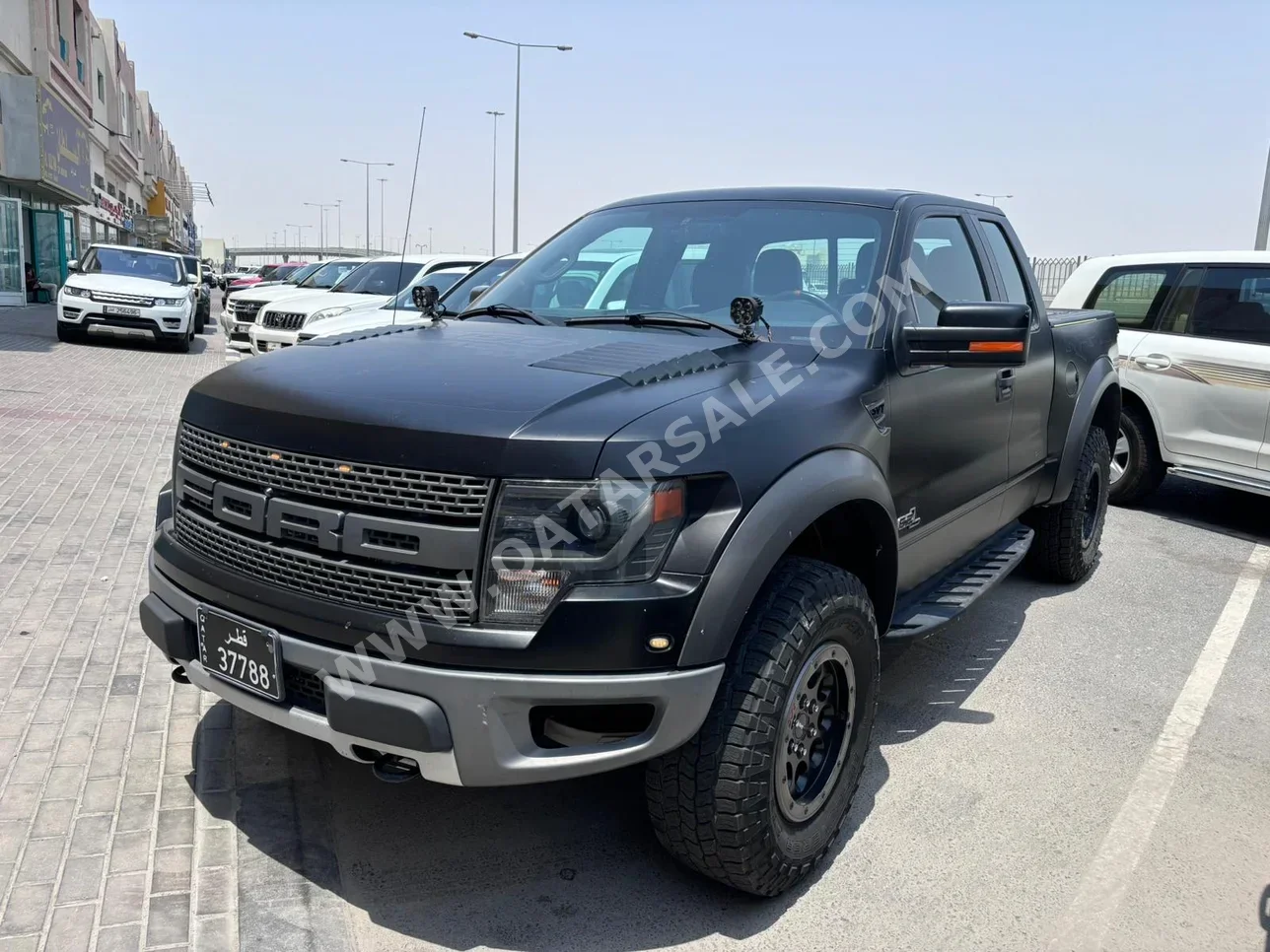 Ford  Raptor  SVT  2014  Automatic  185,000 Km  8 Cylinder  Four Wheel Drive (4WD)  Pick Up  Black