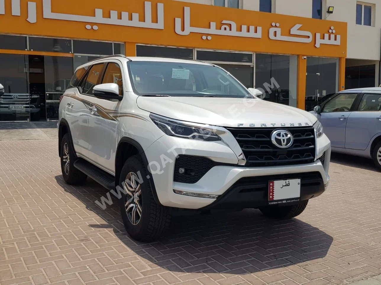 Toyota  Fortuner  2024  Automatic  0 Km  4 Cylinder  Four Wheel Drive (4WD)  SUV  White  With Warranty