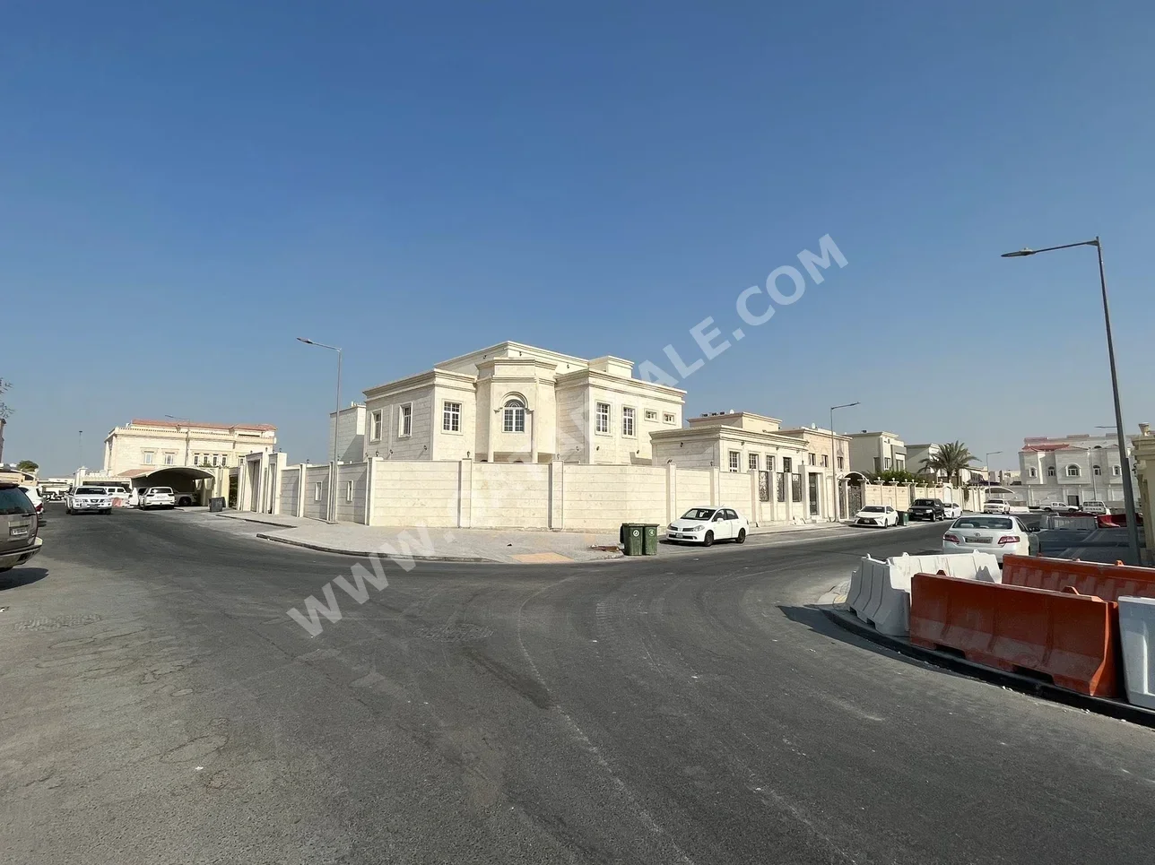 Family Residential  - Not Furnished  - Umm Salal  - Al Kharaitiyat  - 8 Bedrooms  - Includes Water & Electricity