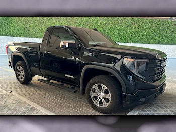 GMC  Sierra  Elevation  2023  Automatic  12,000 Km  8 Cylinder  Four Wheel Drive (4WD)  Pick Up  Black  With Warranty