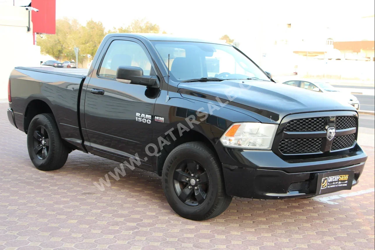 Dodge  Ram  1500  2014  Automatic  214,000 Km  8 Cylinder  Four Wheel Drive (4WD)  Pick Up  Black