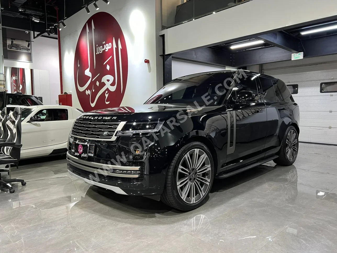  Land Rover  Range Rover  Vogue HSE  2023  Automatic  6,000 Km  8 Cylinder  Four Wheel Drive (4WD)  SUV  Black  With Warranty