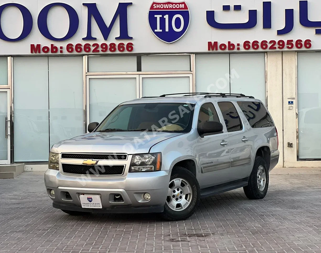 Chevrolet  Suburban  2011  Automatic  371,000 Km  8 Cylinder  Four Wheel Drive (4WD)  SUV  Silver