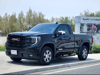 GMC  Sierra  Elevation  2022  Automatic  35,000 Km  8 Cylinder  Four Wheel Drive (4WD)  Pick Up  Black  With Warranty