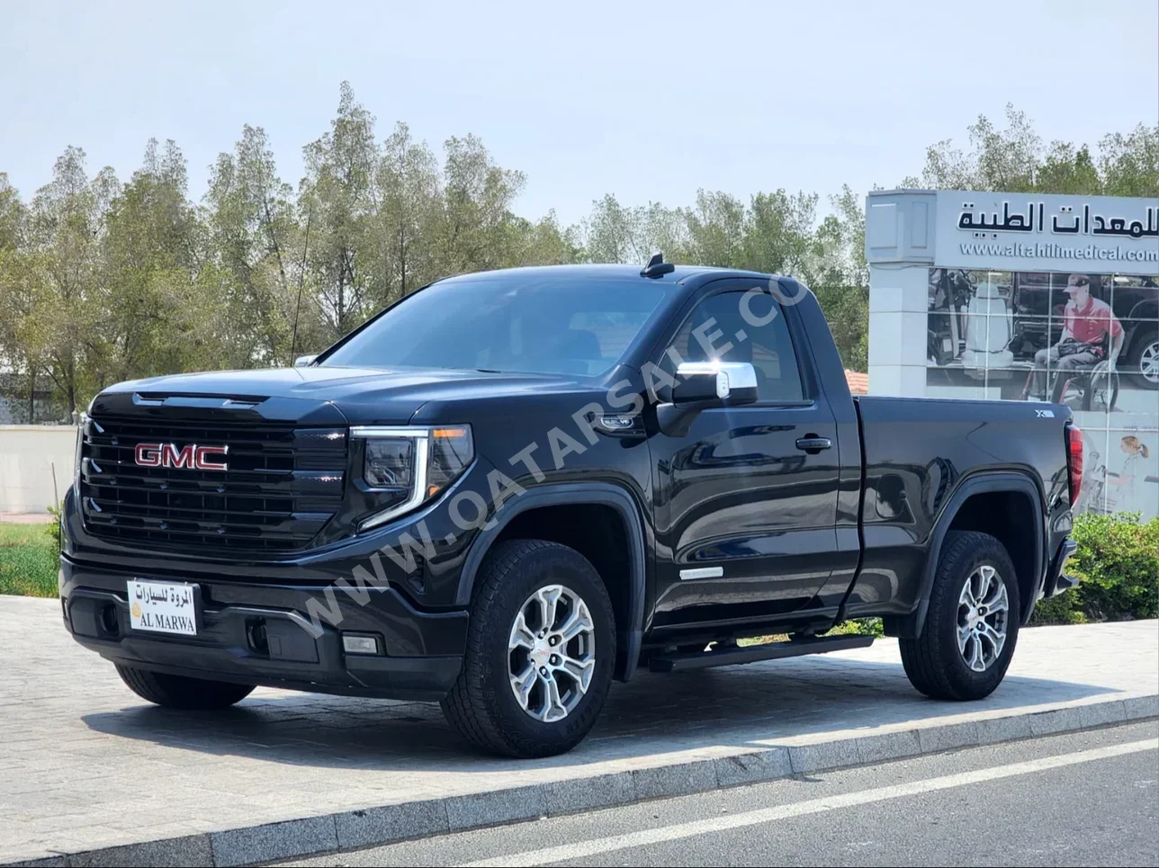 GMC  Sierra  Elevation  2022  Automatic  35,000 Km  8 Cylinder  Four Wheel Drive (4WD)  Pick Up  Black  With Warranty