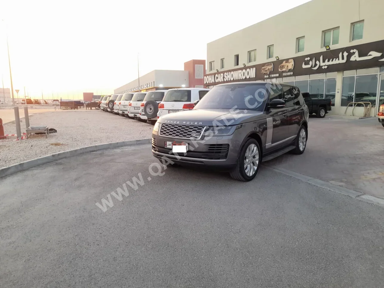 Land Rover  Range Rover  Vogue  2018  Automatic  107,000 Km  8 Cylinder  Four Wheel Drive (4WD)  SUV  Brown