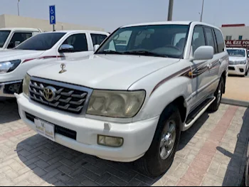 Toyota  Land Cruiser  VXR  2007  Automatic  584,000 Km  8 Cylinder  Four Wheel Drive (4WD)  SUV  White