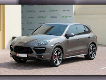 Porsche  Cayenne  GTS  2014  Automatic  89٬000 Km  8 Cylinder  Four Wheel Drive (4WD)  SUV  Brown