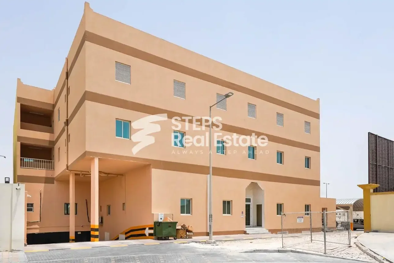 3 Bedrooms  Apartment  For Rent  in Al Daayen -  Al Khisah  Semi Furnished