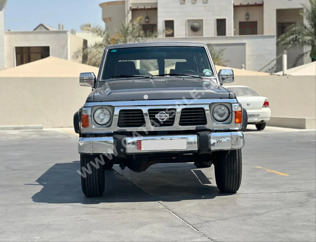 Nissan  Patrol  1992  Manual  175,000 Km  6 Cylinder  Four Wheel Drive (4WD)  SUV  Gray