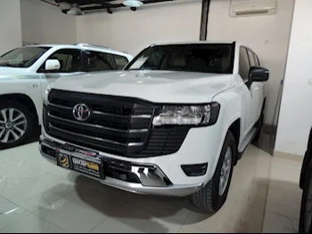 Toyota  Land Cruiser  GX  2022  Automatic  89,000 Km  6 Cylinder  Four Wheel Drive (4WD)  SUV  White  With Warranty