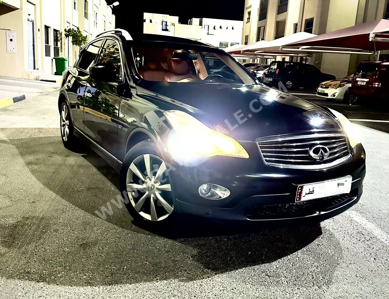 Infiniti  QX  50  2015  Automatic  200,000 Km  6 Cylinder  All Wheel Drive (AWD)  SUV  Black