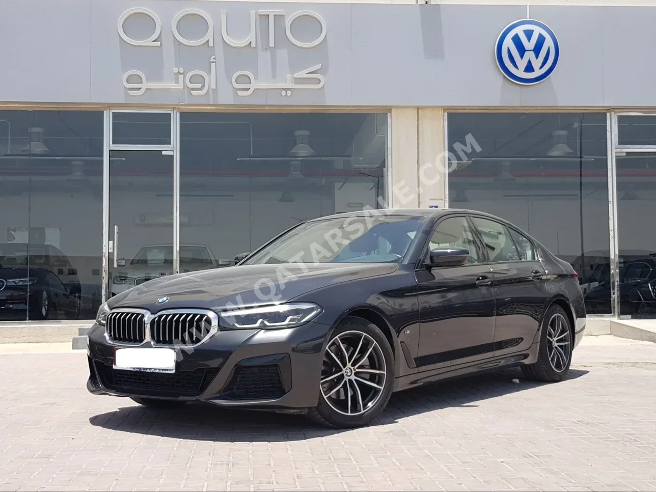 BMW  5-Series  520i  2021  Automatic  32٬000 Km  4 Cylinder  Rear Wheel Drive (RWD)  Sedan  Gray