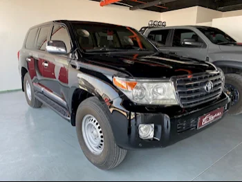 Toyota  Land Cruiser  GXR  2014  Automatic  285,000 Km  8 Cylinder  Four Wheel Drive (4WD)  SUV  Black