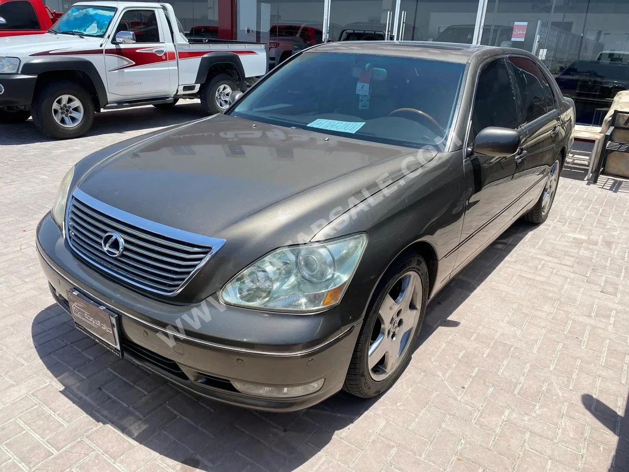 Lexus  LS  430  2006  Automatic  240,000 Km  8 Cylinder  Rear Wheel Drive (RWD)  Sedan  Gray