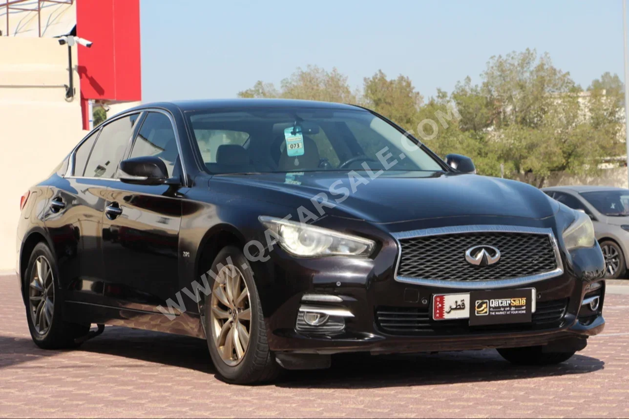 Infiniti  Q  50  2015  Automatic  96,000 Km  4 Cylinder  Rear Wheel Drive (RWD)  Sedan  Black