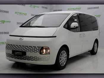 Hyundai  Staria  2023  Automatic  12,304 Km  6 Cylinder  Front Wheel Drive (FWD)  Van / Bus  White  With Warranty