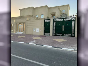 Family Residential  - Not Furnished  - Al Rayyan  - Al Themaid  - 8 Bedrooms
