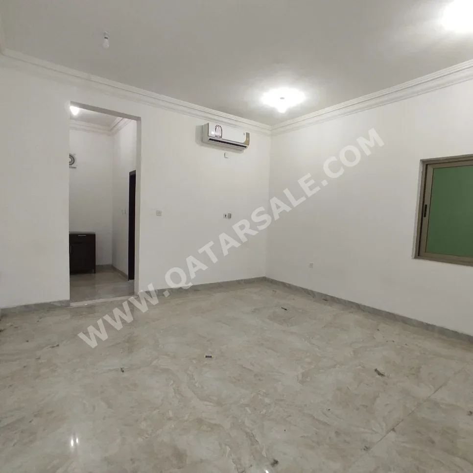 1 Bedrooms  Apartment  For Rent  in Al Wakrah -  Al Wukair  Not Furnished