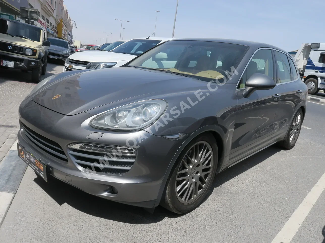  Porsche  Cayenne  2013  Automatic  194,000 Km  6 Cylinder  Four Wheel Drive (4WD)  SUV  Gray  With Warranty