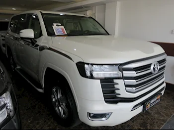 Toyota  Land Cruiser  GXR Twin Turbo  2023  Automatic  48,000 Km  6 Cylinder  Four Wheel Drive (4WD)  SUV  White  With Warranty
