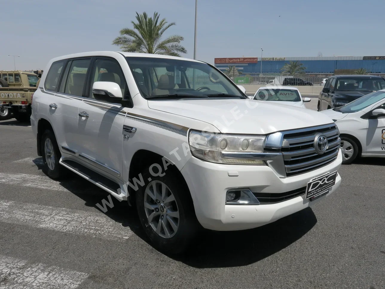 Toyota  Land Cruiser  VXR  2021  Automatic  184,000 Km  8 Cylinder  Four Wheel Drive (4WD)  SUV  White