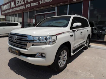 Toyota  Land Cruiser  GXR  2021  Automatic  31٬000 Km  6 Cylinder  Four Wheel Drive (4WD)  SUV  White