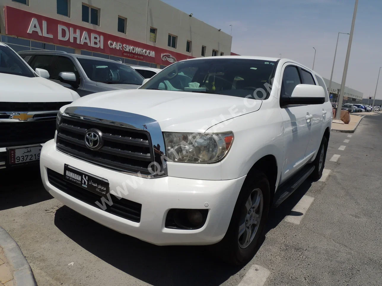 Toyota  Sequoia  SR5  2012  Automatic  317,000 Km  8 Cylinder  Four Wheel Drive (4WD)  SUV  White