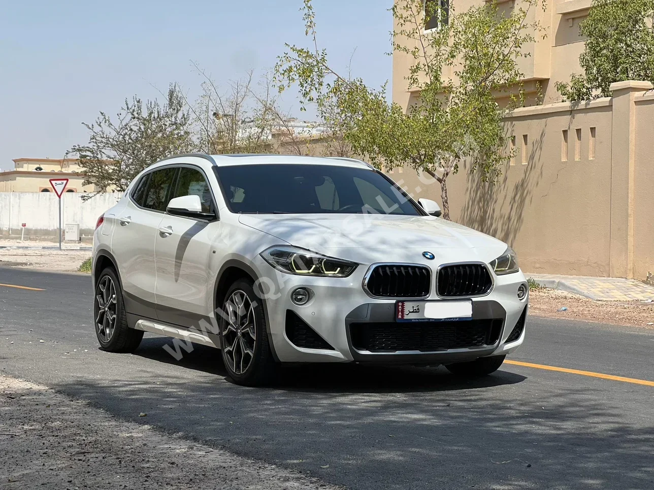 BMW  X-Series  X2  2018  Automatic  79٬000 Km  4 Cylinder  Front Wheel Drive (FWD)  SUV  White