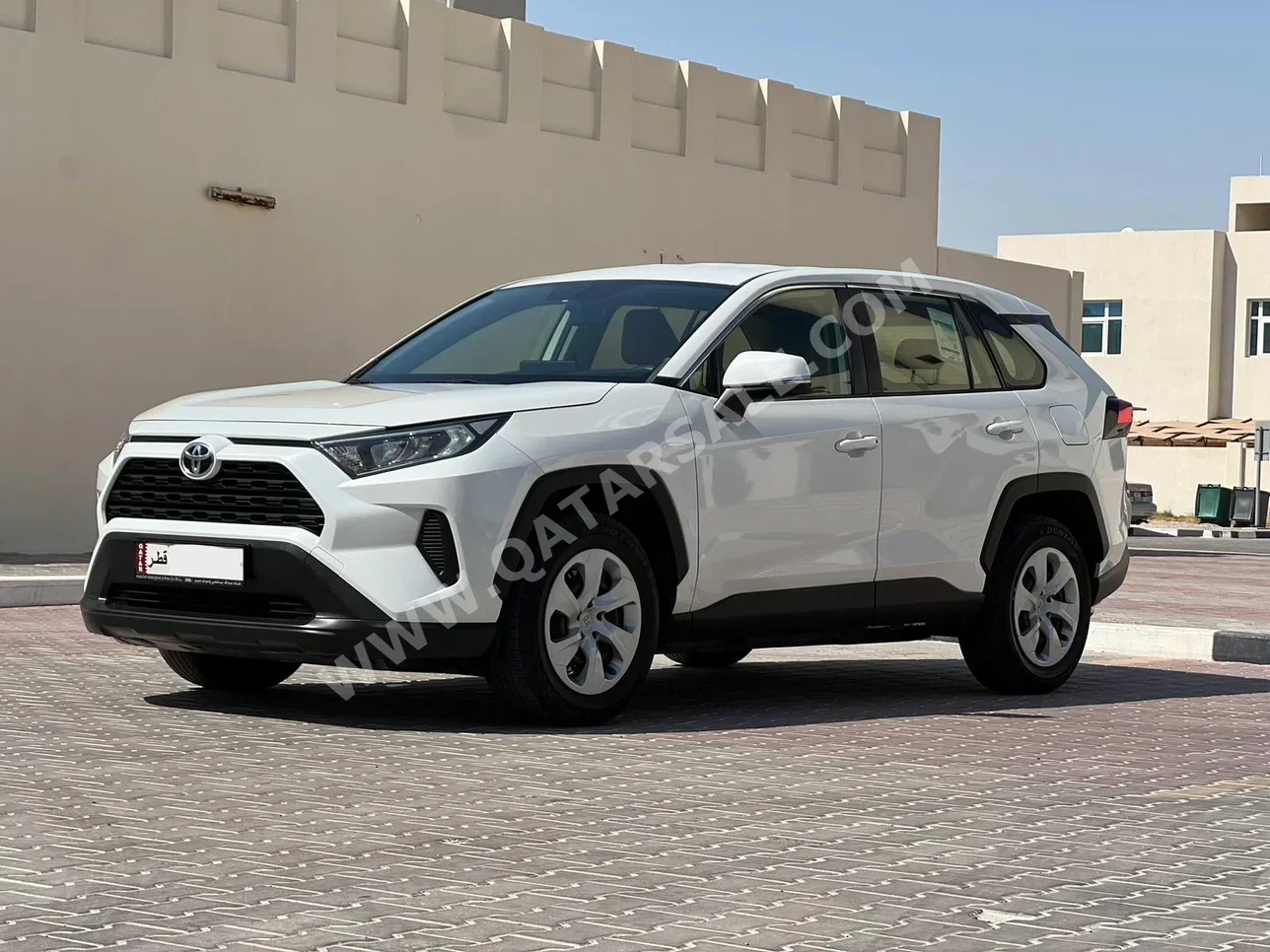 Toyota  Rav 4  2019  Automatic  34,000 Km  4 Cylinder  Four Wheel Drive (4WD)  SUV  White